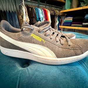 Puma lace sneakers